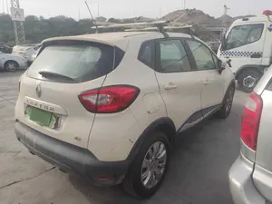 RENAULT CAPTUR I foto 4