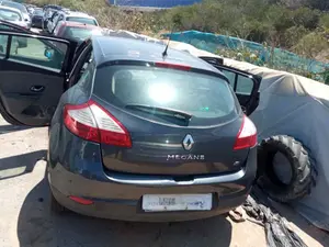 RENAULT MEGANE III BERLINA 5P foto 5
