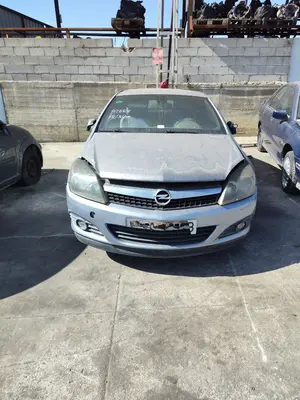 OPEL ASTRA H GTC foto 1