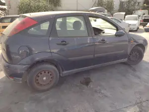 FORD FOCUS BERLINA (CAK) foto 14