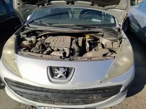 PEUGEOT 207 foto 3