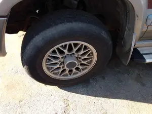 ISUZU TROOPER foto 3