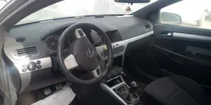 OPEL ASTRA H GTC foto 5