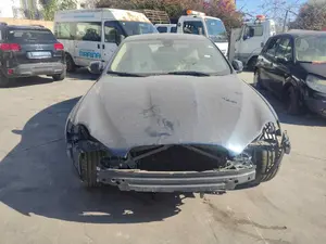 JAGUAR XF foto 1