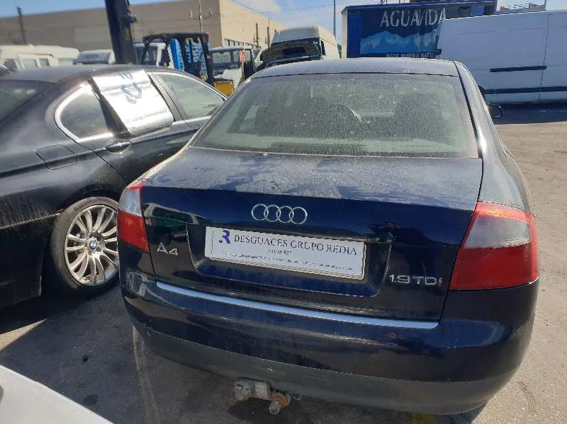 AUDI A4 BERLINA (8E)