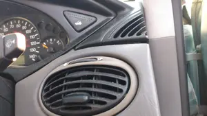 FORD FOCUS BERLINA (CAK) foto 23