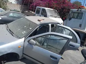 NISSAN ALMERA (N15) foto 4