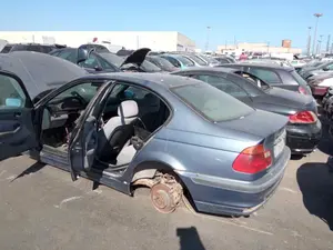 BMW SERIE 3 BERLINA (E46) foto 4
