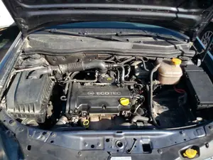 OPEL ASTRA H BERLINA foto 7