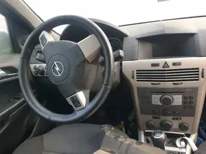 OPEL ASTRA H BERLINA foto 8