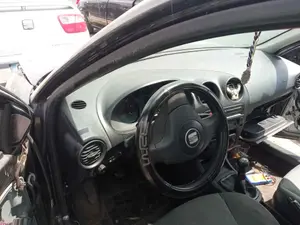 SEAT CORDOBA BERLINA (6L2) foto 2