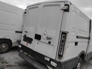 IVECO DAILY FURGÓN foto 2