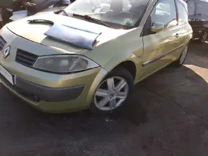 RENAULT MEGANE II BERLINA 3P foto 3
