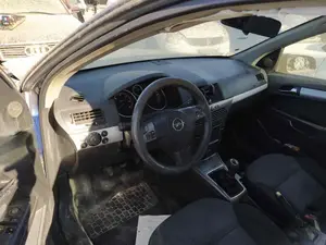 OPEL ASTRA H BERLINA foto 4