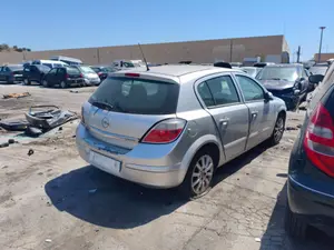 OPEL ASTRA H BERLINA foto 4