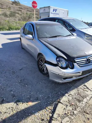 MERCEDES-BENZ CLASE C (BM 203) SPORTCOUPE foto 4