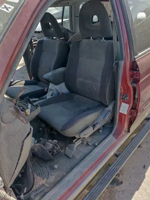 MITSUBISHI MONTERO (V60/V70) foto 6