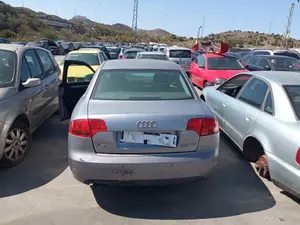 AUDI A4 BERLINA (8E) foto 4
