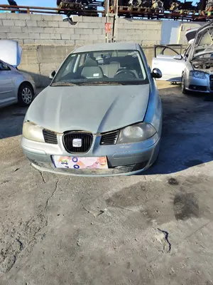 SEAT CORDOBA BERLINA (6L2) foto 1