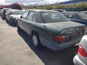 MERCEDES-BENZ CLASE 124 (BM 124) BERLINA foto 6
