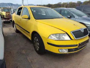SKODA OCTAVIA BERLINA (1U2) foto 7