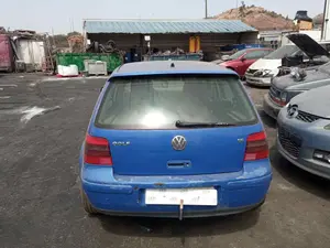 VOLKSWAGEN GOLF IV BERLINA (1J1)(10.1997) foto 6