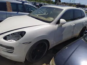 PORSCHE CAYENNE (TIPO 92A) foto 4