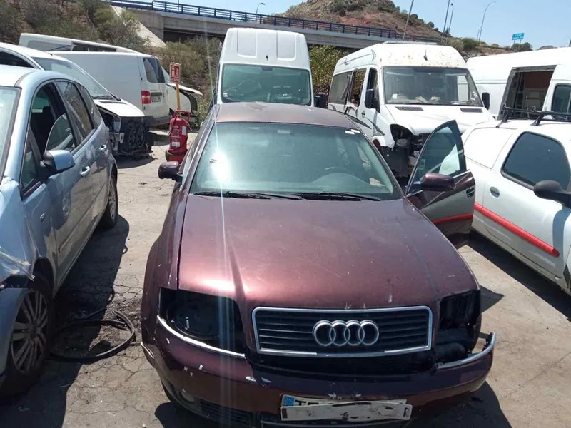 AUDI A6 BERLINA (4B2)
