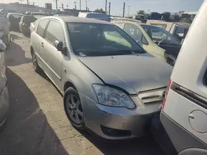 TOYOTA COROLLA (E12) foto 1