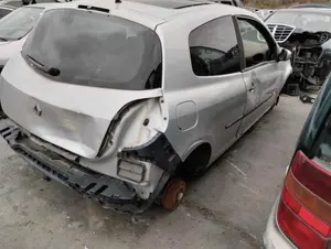 RENAULT CLIO III foto 3