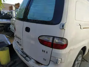HYUNDAI H-1 () foto 3