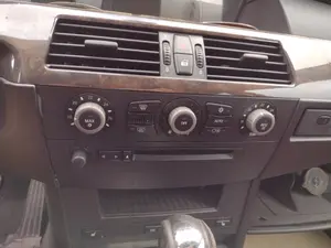 BMW SERIE 5 TOURING (E61) foto 15