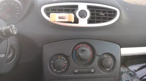 RENAULT CLIO III foto 13