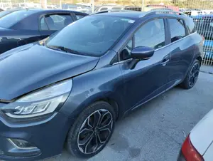 RENAULT CLIO IV GRANDTOUR foto 2