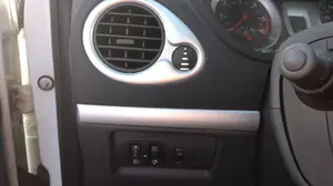 RENAULT CLIO III foto 27