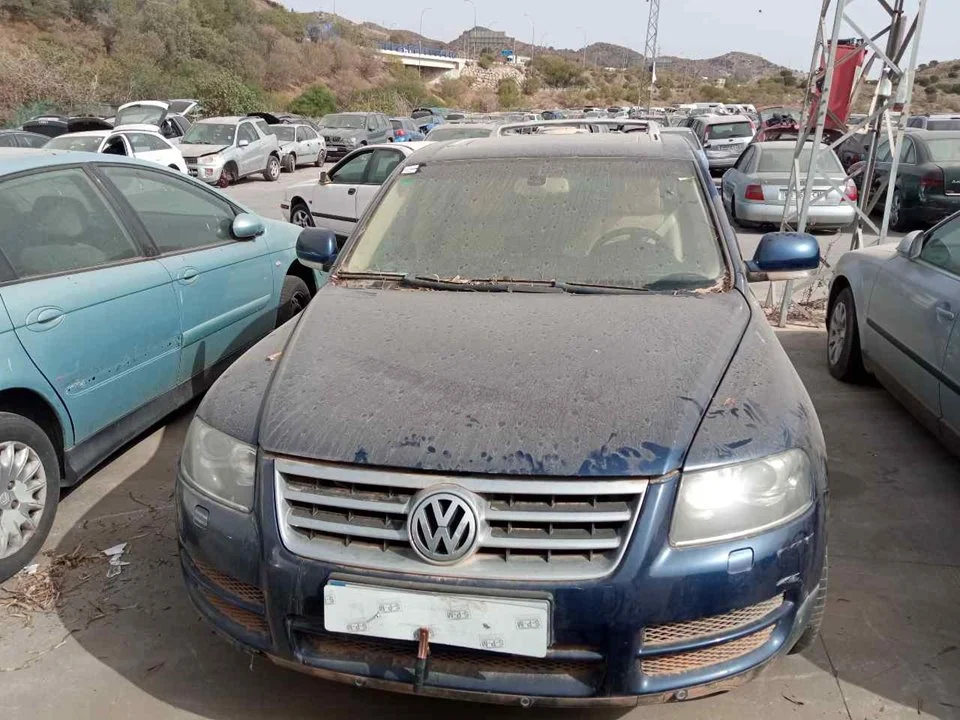 VOLKSWAGEN TOUAREG (7LA)