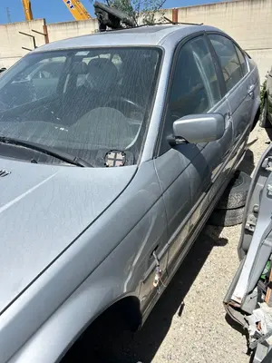 BMW SERIE 3 BERLINA (E46) foto 3