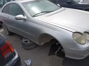 MERCEDES-BENZ CLK (BM 209) COUPE foto 4