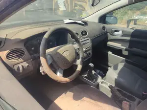 FORD FOCUS BERLINA (CAP) foto 4