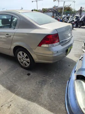 OPEL ASTRA H BERLINA foto 10