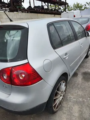 VOLKSWAGEN GOLF V (1K1)(10.2003) foto 5
