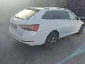 SKODA SUPERB COMBI (3V5) foto 5