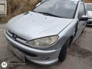 PEUGEOT 206 foto 2