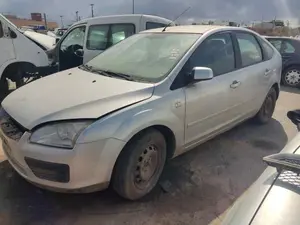 FORD FOCUS BERLINA (CAP) foto 2