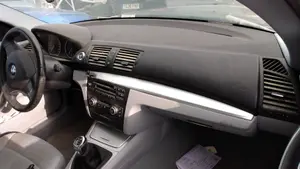 BMW SERIE 1 BERLINA (E81/E87) foto 4