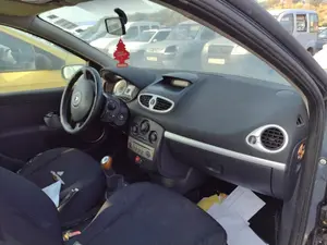 RENAULT CLIO III foto 5