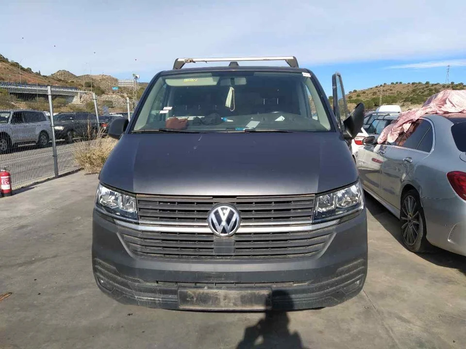 VOLKSWAGEN T6.1 TRANSPORTER CARAVELLE (SH)