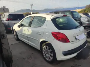 PEUGEOT 207 foto 4