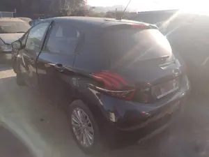 PEUGEOT 208 foto 8