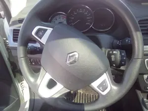 RENAULT MEGANE III COUPE foto 17
